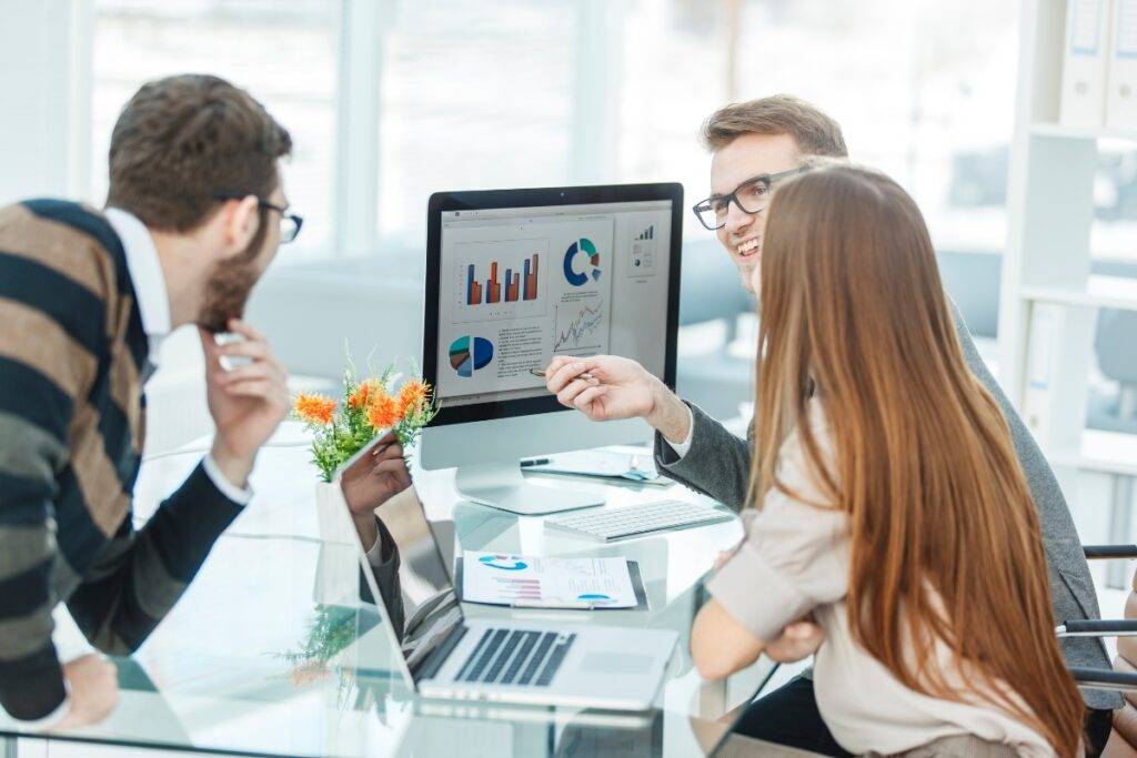 An In-Depth Analysis of Scheduling Algorithms in Field Service Management Software