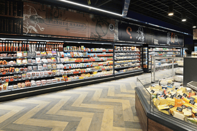 Refrigeration equipment for shops and supermarkets